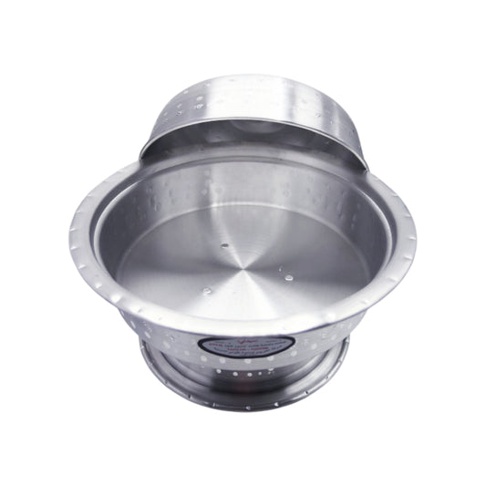 Designed serving cake with chair and lid