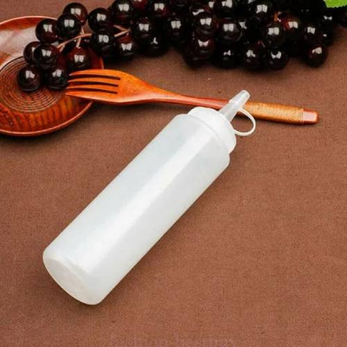 Plastic Squeeze Bottle (650 ml)